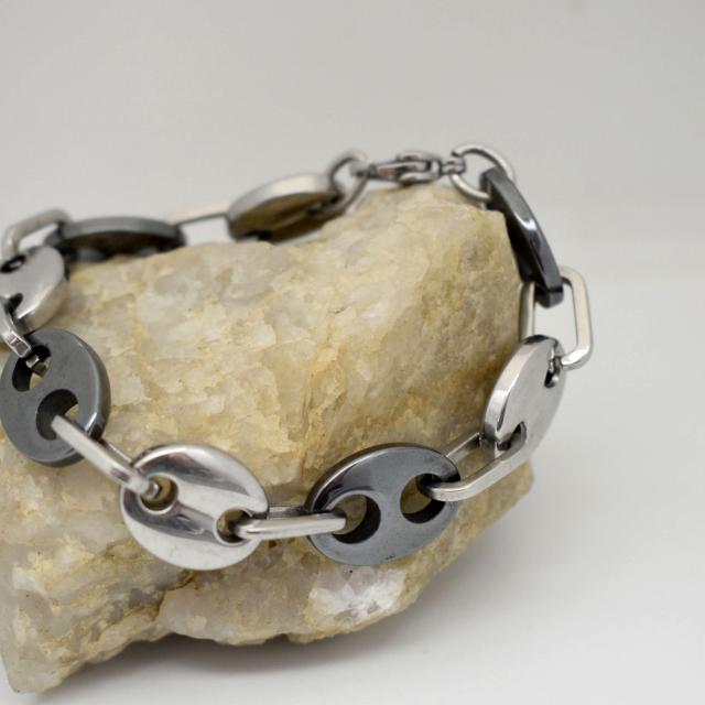 Stainless Steel Silver and Black Hematite Oval Link Bracelet